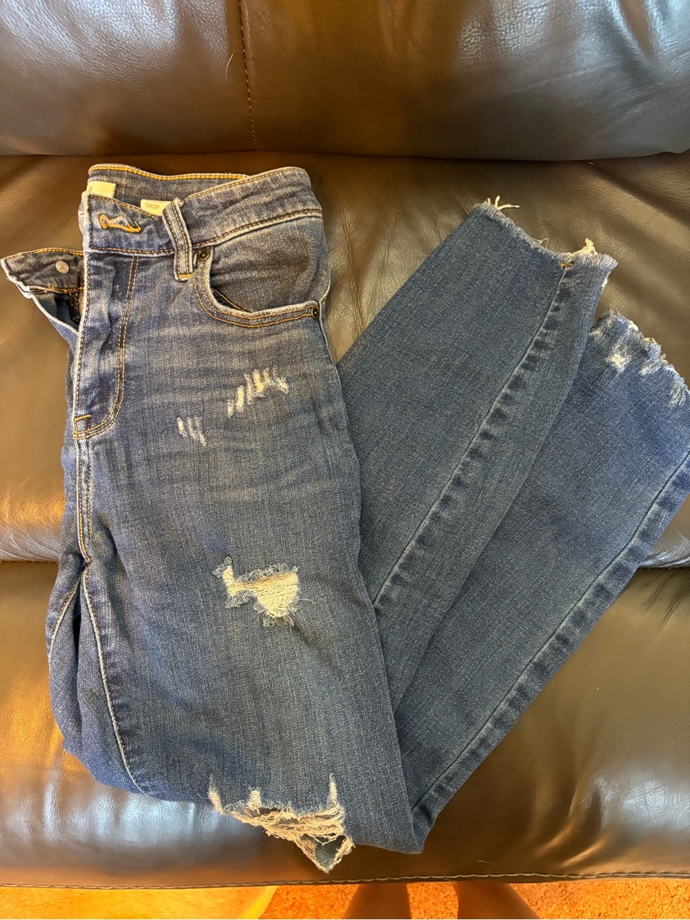 Women’s Distressed Blue Denim skinny Jeans - Classic High-Rise Fit cropped